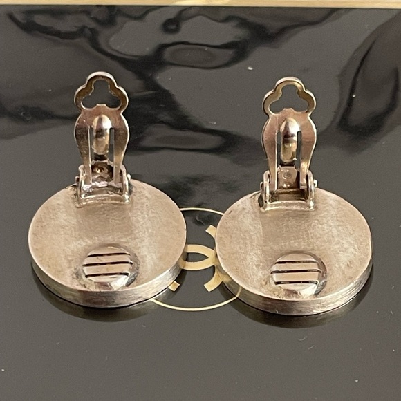 Chanel Earrings - Picture 4 of 6